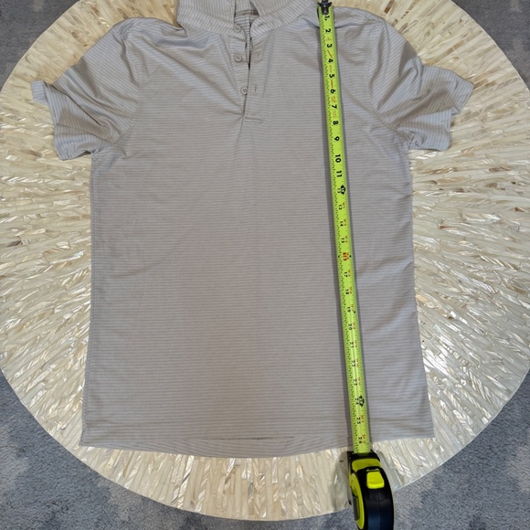 Lululemon Evolution Short Sleeve Polo - Size M - Picture 3 of 6
